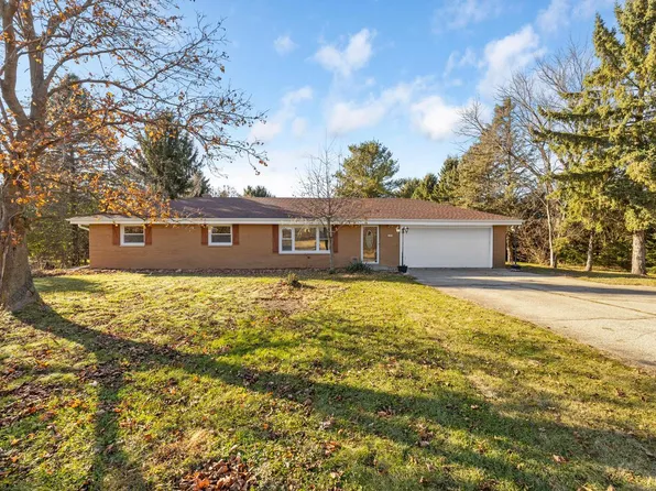 1341 Scenic ROAD, Hubertus, WI 53033