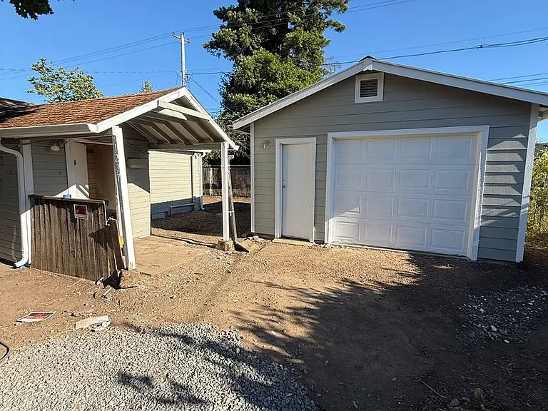 1247 C St — Photo 1