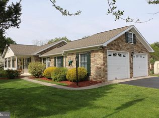 19504 Thomas Dr, Hagerstown, MD 21740
