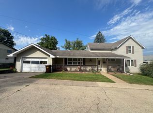 405 S Carroll St, Mount Carroll, IL 61053