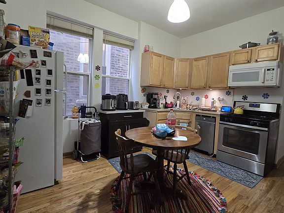 4th image of 1523 N Campbell Ave APT 1F