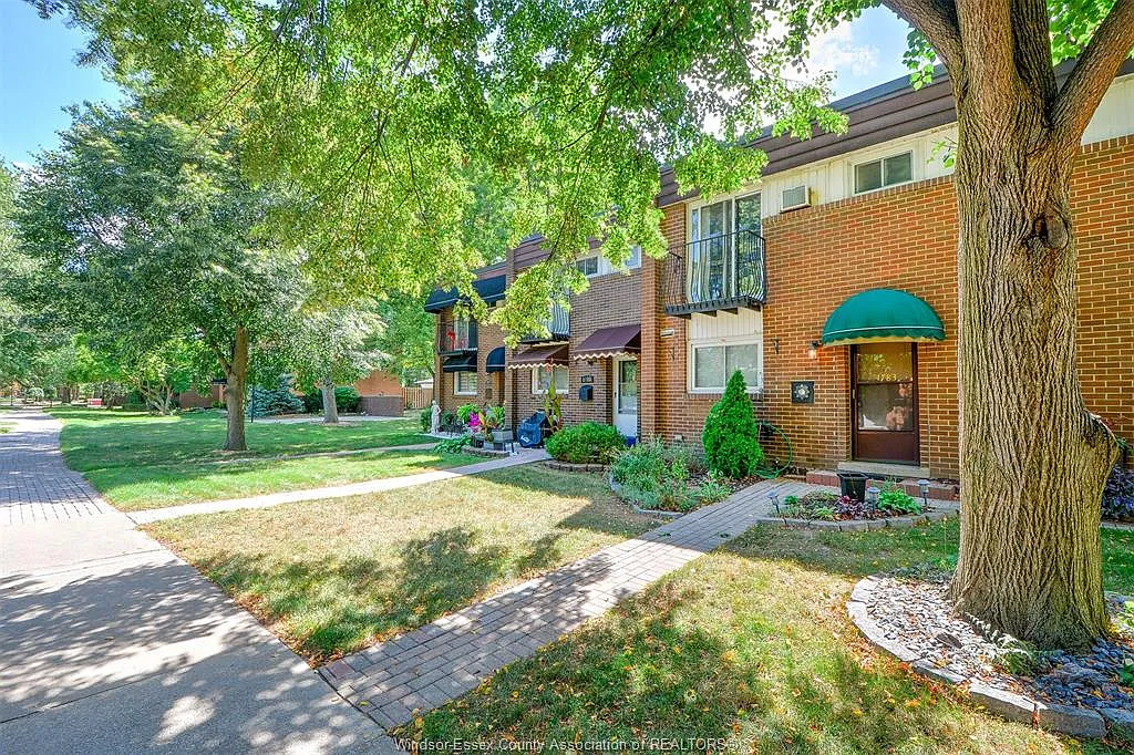 4 bed, 1.5 bath, $1,750 — Photo 3
