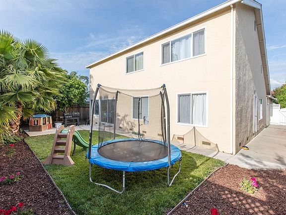5th image of 4638 Mia Cir