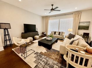 803 Winslow Way Dr, Atlanta, GA 30318