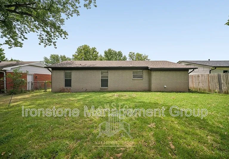 908 W El Paso Pl — Photo 14