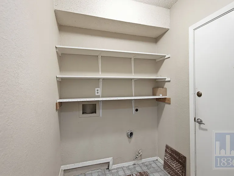 9002 Marsh Dr — Photo 16