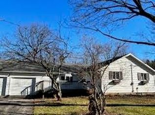 N3186 Stebbins Rd, Poynette, WI 53955