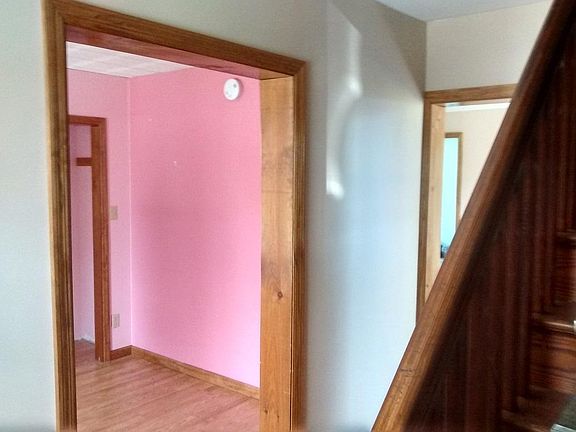 4th image of 510 Deviller St