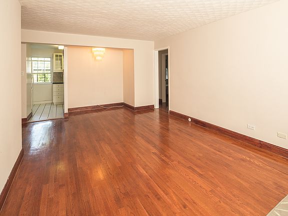 3rd image of 11105 66th Ave APT 2B