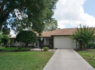 5985 W Croyden Cir, Crystal River, FL 34429