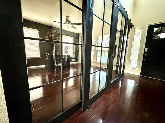 4th image of 2053 Lake Trail Dr