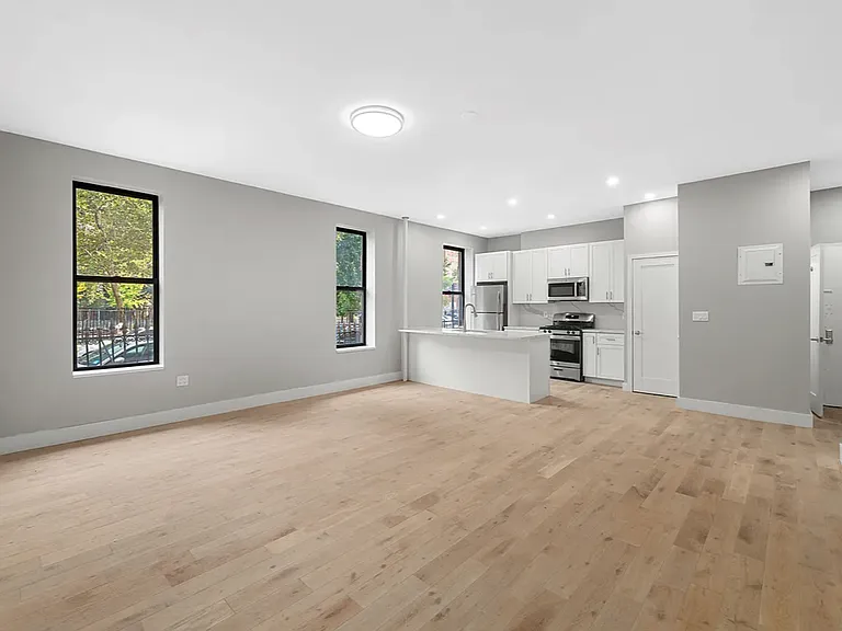 100 W 139th St #7 — Photo 1