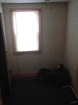 5th image of 1367 Sellers St