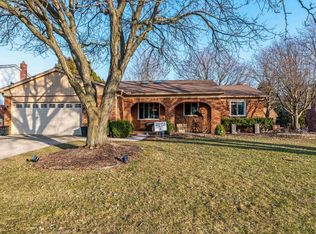 17208 Merryweather St, Clinton Township, MI 48038