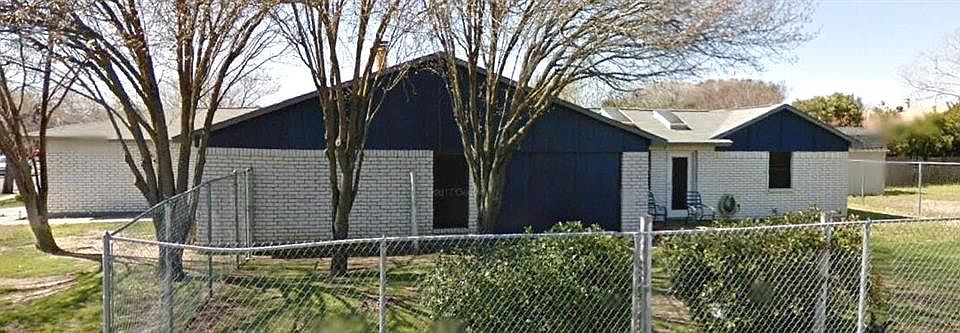 2nd image of 4200 Yellowleaf Dr