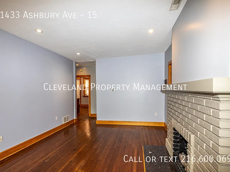11433 Ashbury Ave #15 — Photo 9