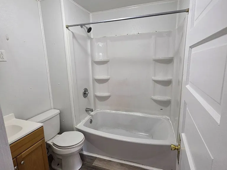 420 E Jefferson St — Photo 7