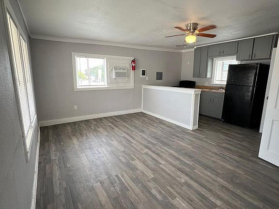2nd image of 660 Riverside Dr APT 5