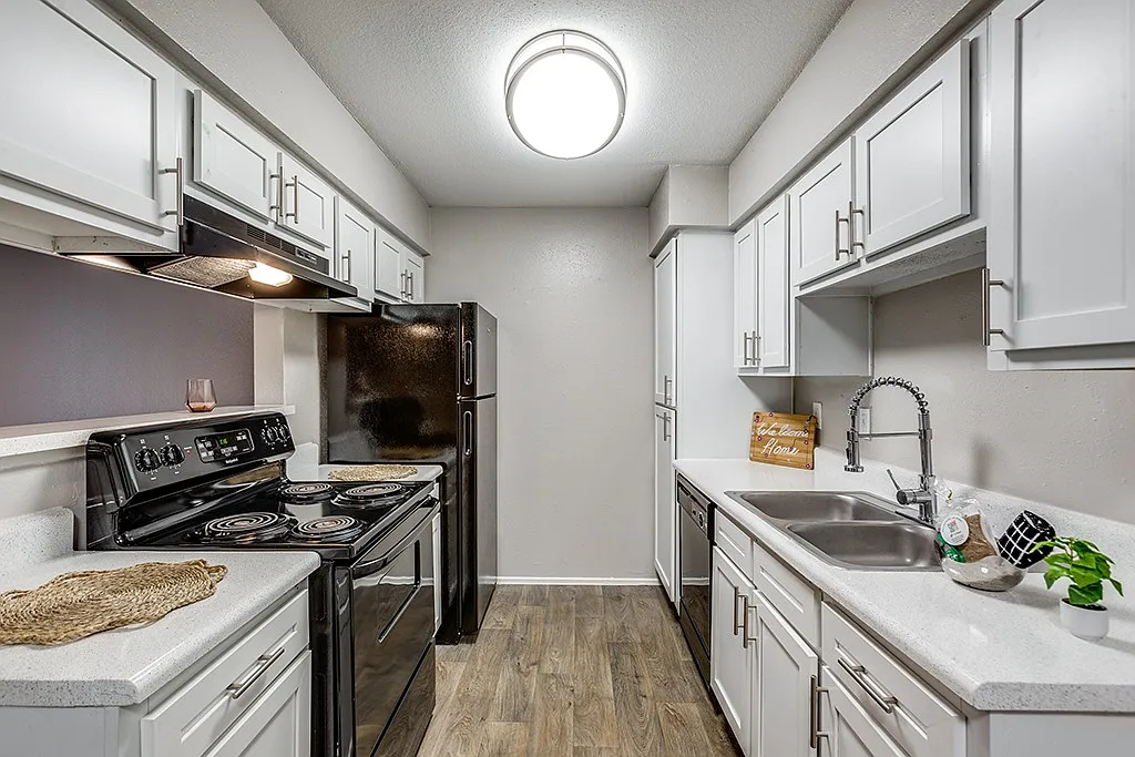 Mission James Place Apartments — Photo 1