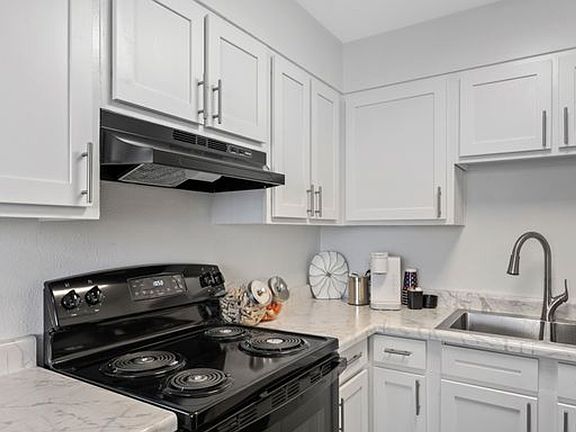 5th image of 180 S 20th Ave #830047634