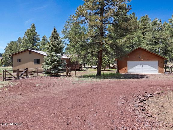 2nd image of 12778 E LARKSPUR Lane
