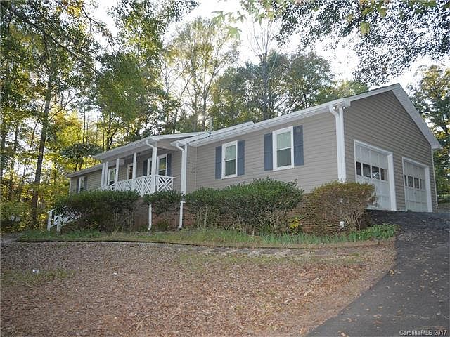 2nd image of 335 Rainbow Cir