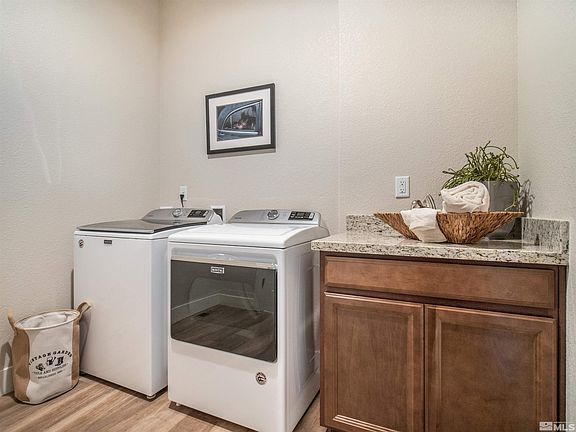 3rd image of 435 Dubois Ln #11