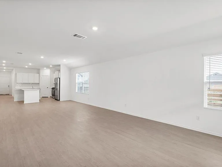 104 Donnington Dr — Photo 28