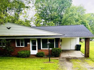 2134 Ashbrook St, Louisville, OH 44641