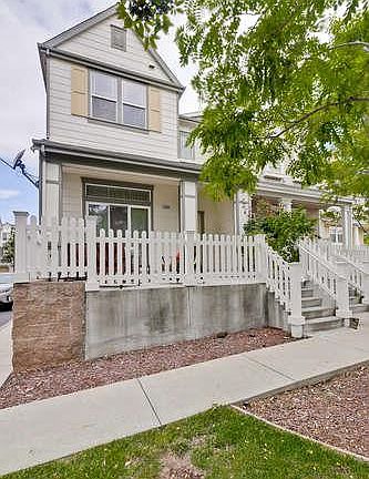 2nd image of 10096 Imperial Ave
