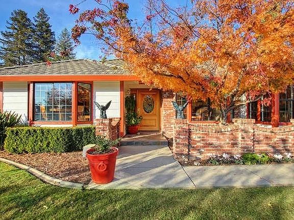 2nd image of 113 Oak Canyon Way