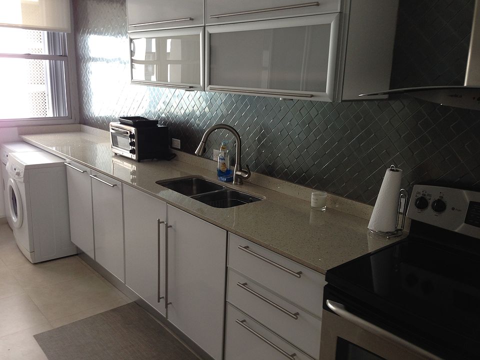 2nd image of 76 Calle Kings Ct APT 504