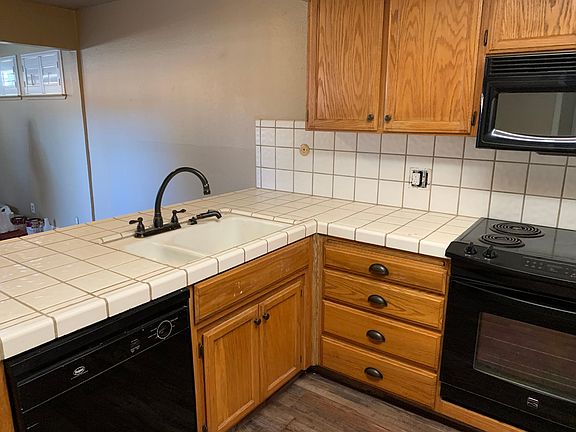 5th image of 3243 W De Ovan Ave