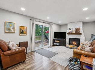 169 Bordeaux Ct, Woodbury, MN 55125