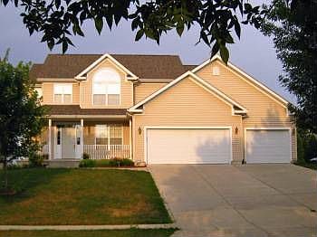 1st image of 18 Lockerbie Dr