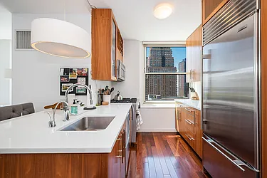 Rented by R New York