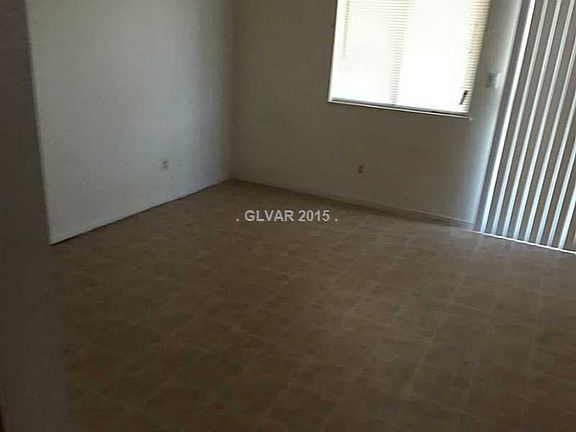 5th image of 1121 Bent Rock St