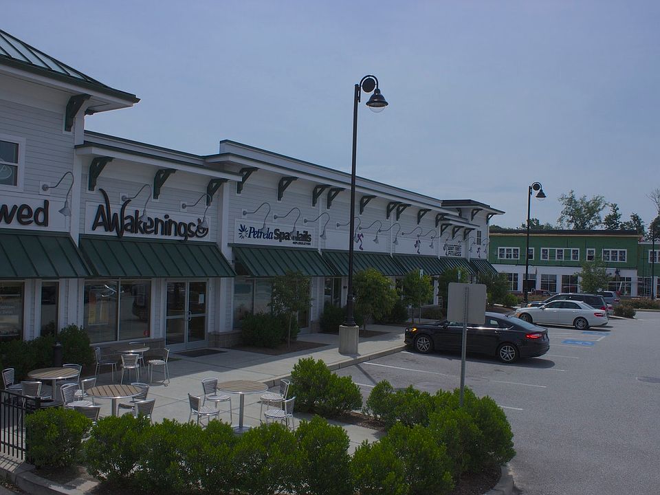 2nd image of 1571 Atwood Ave #3