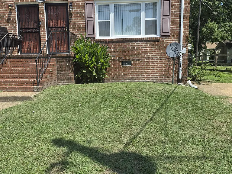2345 Dellrose Dr #B — Photo 11
