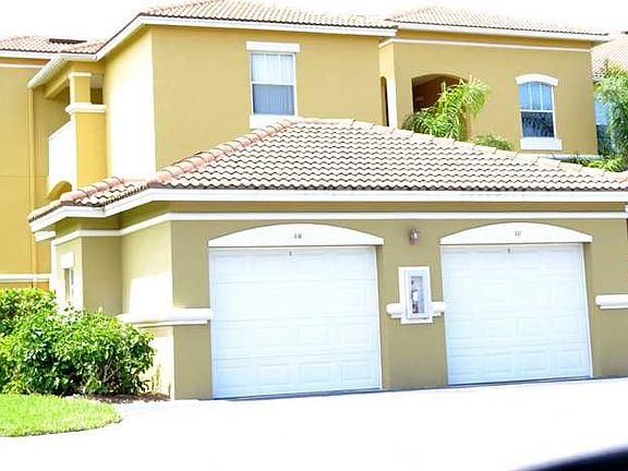 2nd image of 5090 Fairways Cir Unit 302