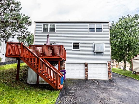 3rd image of 2123 Cayuga Dr