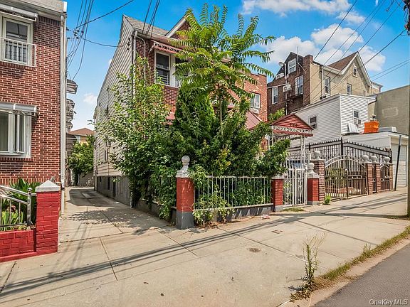 2nd image of 865 E 215th Street