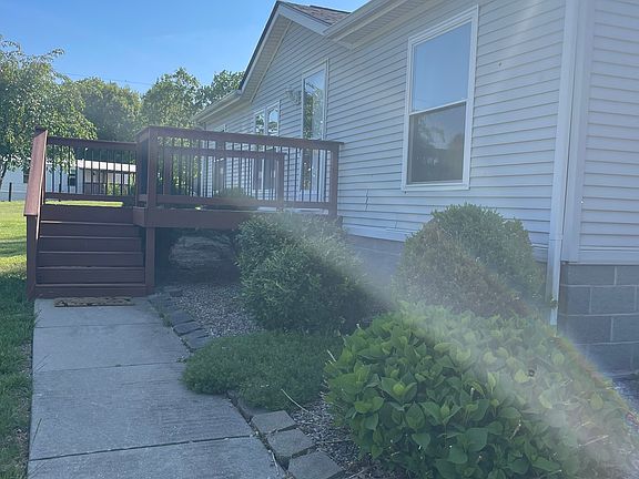 Front Deck and Sidewalk
