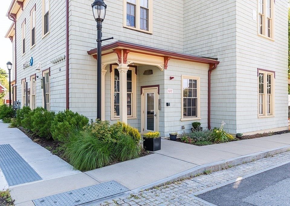 1st image of 670-672 High St #2A