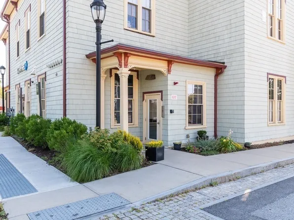 670-672 High St #2A, Westwood, MA 02090
