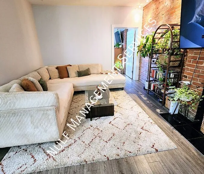 5106 Butler St #2 — Photo 5