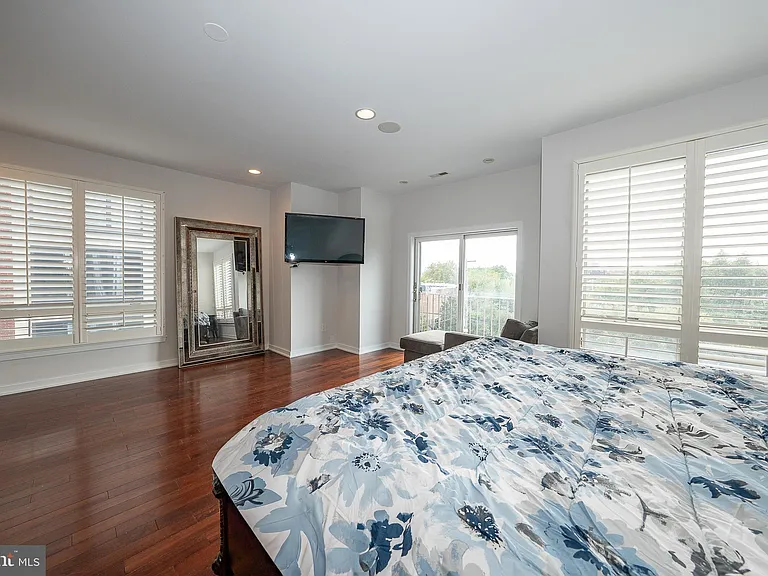 601 Poplar St — Photo 33