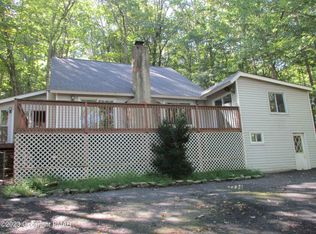 5695 Decker Rd, Bushkill, PA 18324