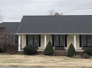 405 Centennial Dr, Princeton, KY 42445