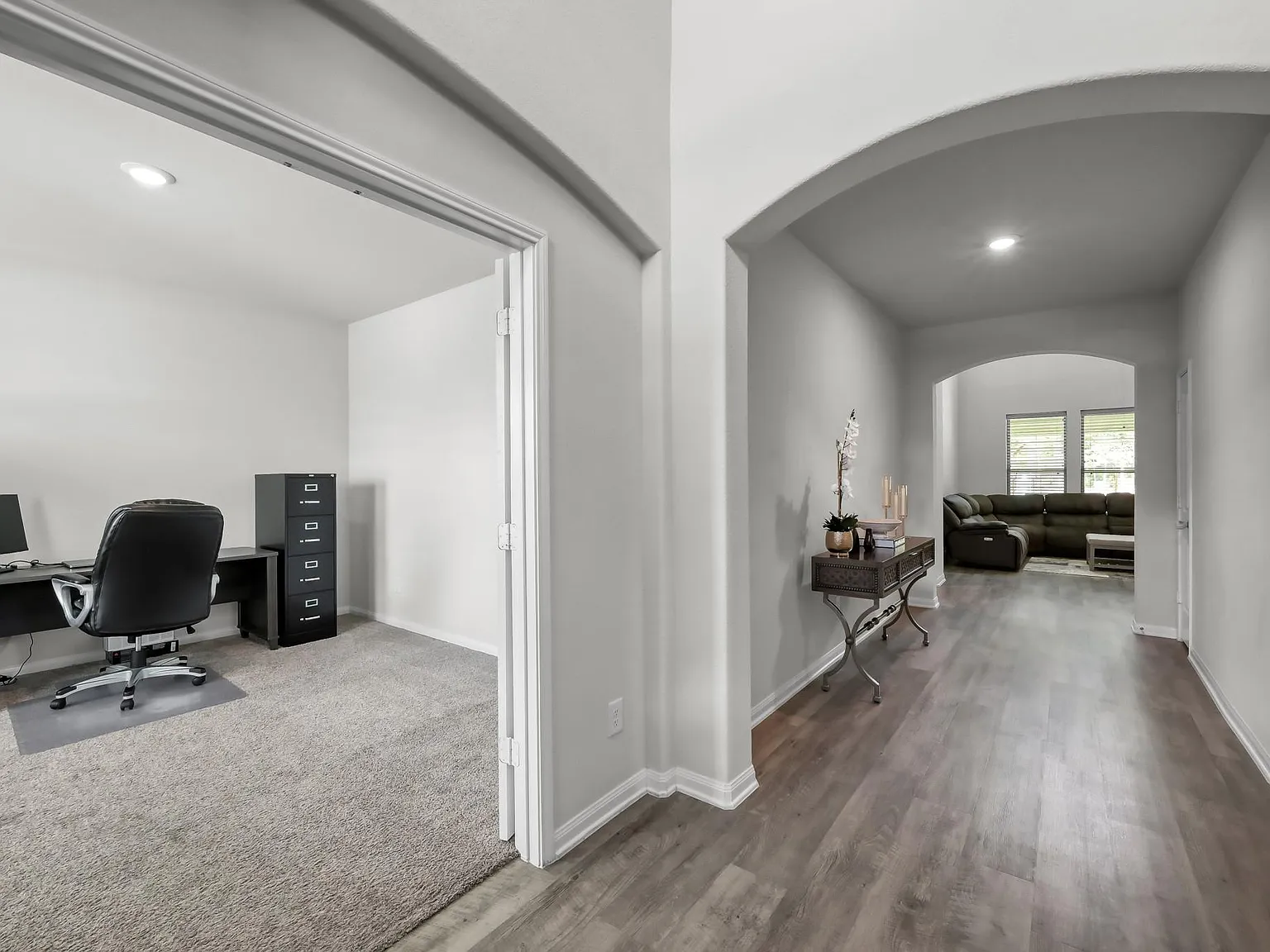 5 bed, 3.0 bath, 2726 sqft, $2,500 — Photo 3